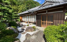 民泊 あざし はなれ1棟貸し 母屋 2部屋貸し Private Lodging Azashi